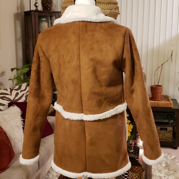 Coat - Picture 6 of 8